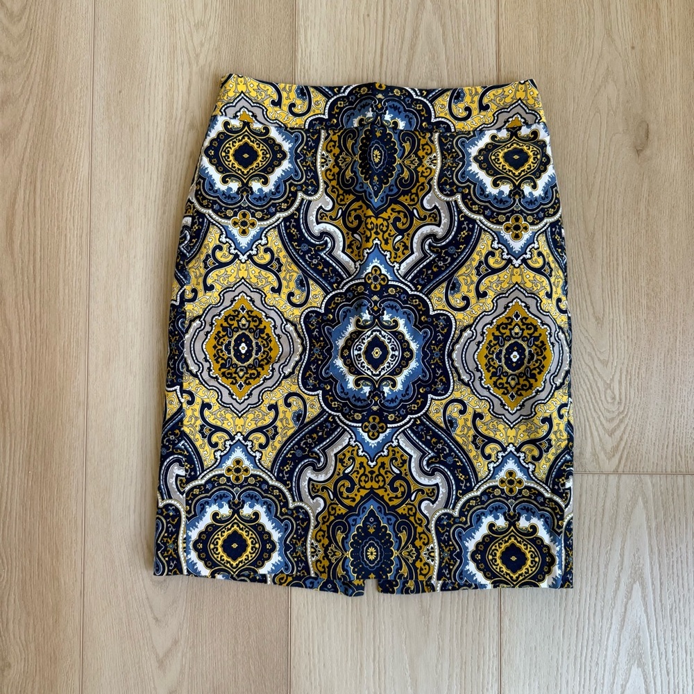 Ann Taylor Yellow Navy Blue Patterned Pencil Skirt